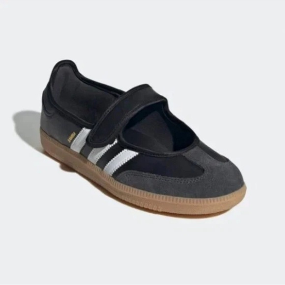 NWOT ADIDAS SAMBA JANE WOMEN'S SNEAKERS SHOES JQ6445 BLACK/ WHITE/ GUM SIZE 6 - Picture 1 of 13